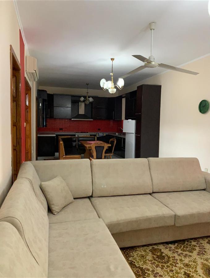 Villa Shtepi Me Qera Fier Exterior foto